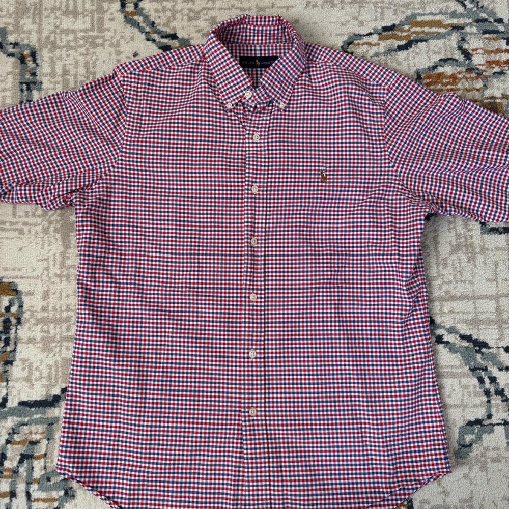 Ralph Lauren Red/White/Blue checkered Men's size Medium Button Down